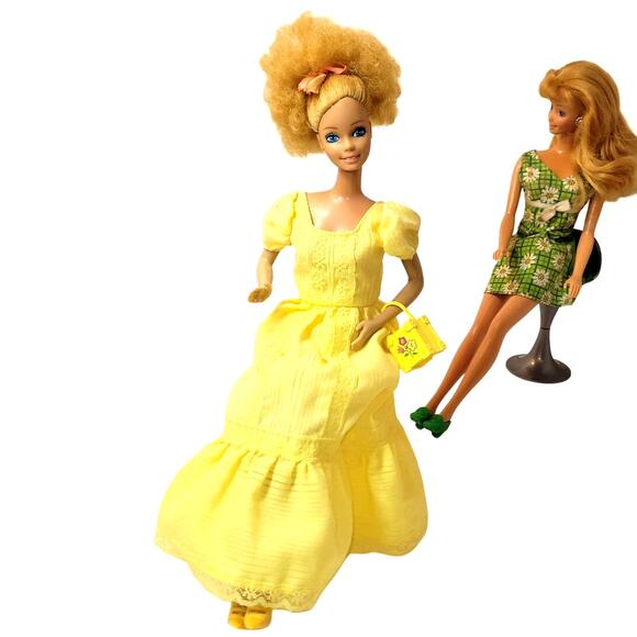 1981 Vintage Magic Curl Barbie - Picture 2 of 10